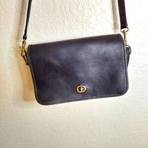 Coach Vintage Penny Pocket black leather Crossbody Purse 22117-06 USA